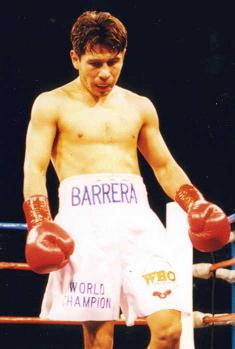 BARRERA, AT THE FIGHT.031011.JPG - 13,461BYTES