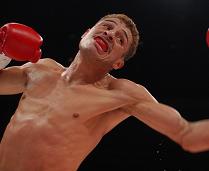 LARIOS IN THE FIGHT.031123.JPG - 5,733BYTES