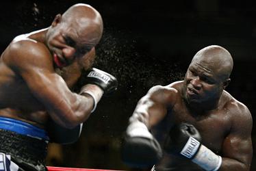 TONEY-HOLYFIELD 031004.JPG - 15,099BYTES